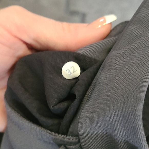 Lululemon ABC Pants - Picture 5 of 6
